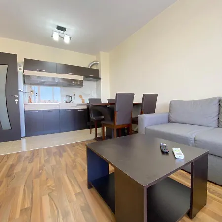 شقة Private Apartment - Elitonia Gardens - Ravda رافدا