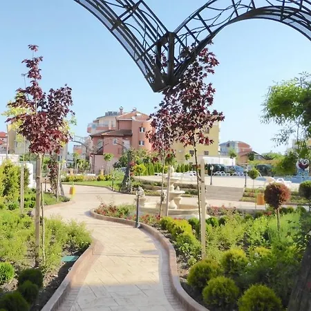 Private Apartment - Elitonia Gardens - Ravda شقة رافدا