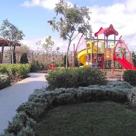 Private Apartment - Elitonia Gardens - Ravda رافدا